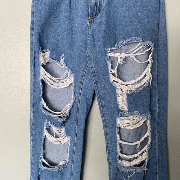 Skinny Fries- Highly Distressed Boyfriend Jeans 7 - Picture 2 of 8